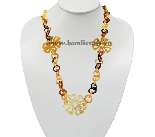 Buffalo Horn Necklace with Flowers Pendants HD10578, handmade buffalo horn jewelry