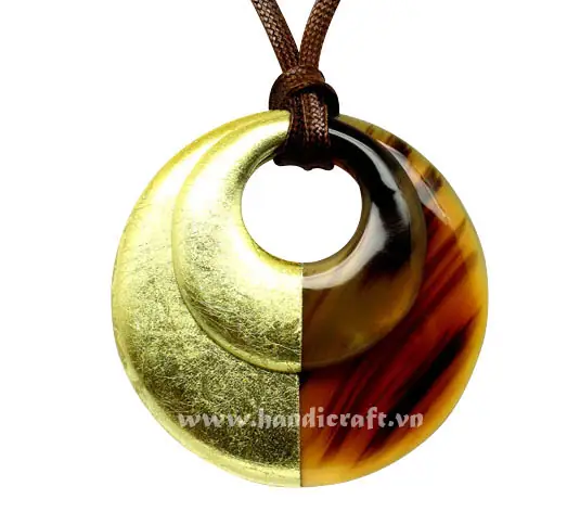 Horn & Lacquer Pendant HD20047, handmade buffalo horn jewelry