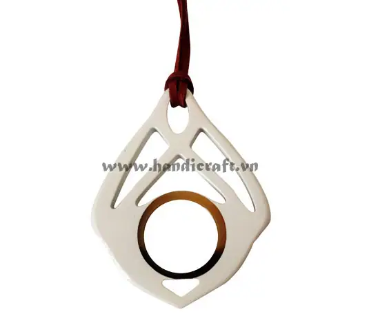 Horn & Lacquer Pendant HD20077, handmade buffalo horn jewelry