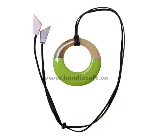Horn & Lacquer Pendant HD20097, handmade buffalo horn jewelry