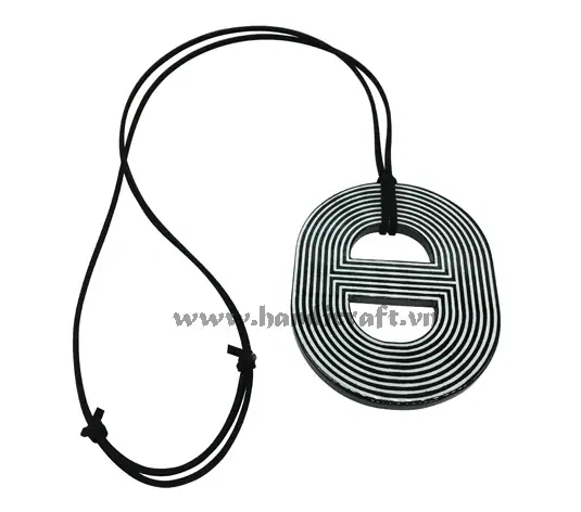 Horn & Lacquer Pendant HD20273, handmade buffalo horn jewelry